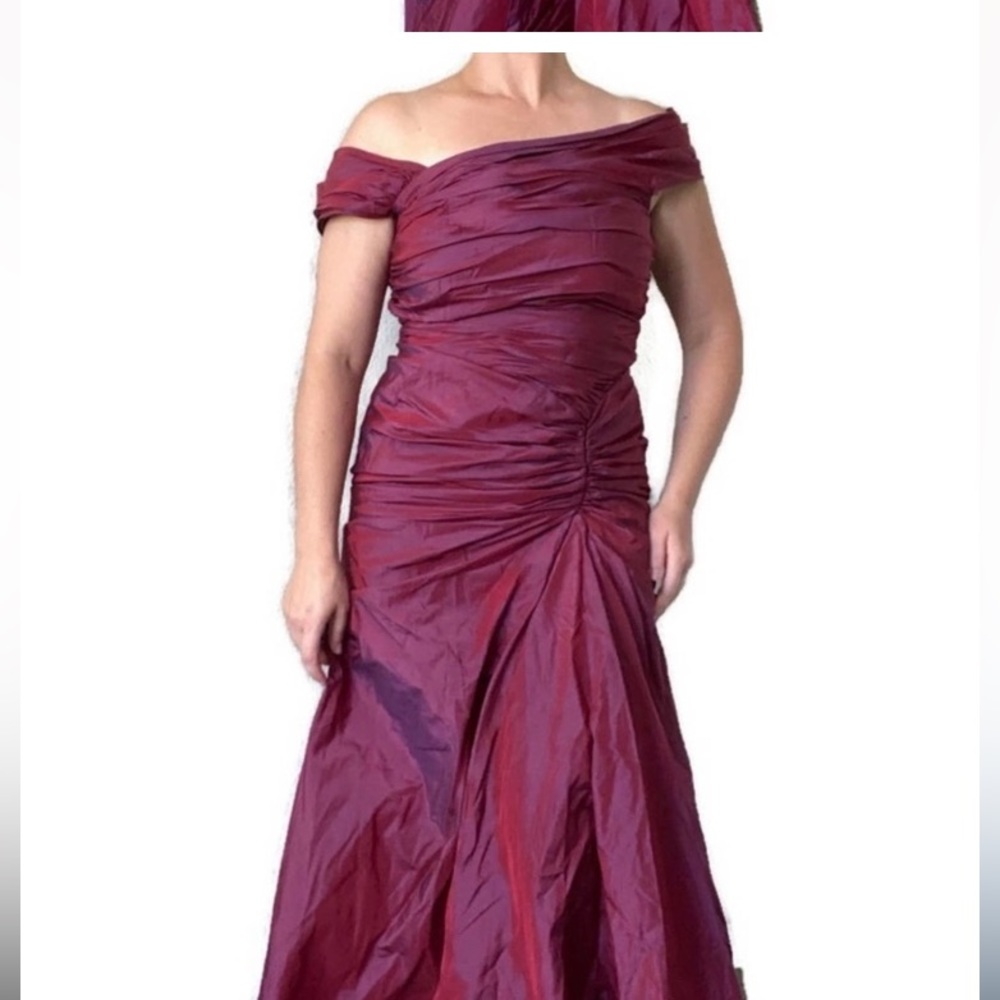 Vintage 1990’s elegant Tadashi ball/evening taffeta! Mermaid with a train - Picture 11 of 17